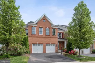 42938 Courtland Chase Square, Ashburn, VA 20148 - Photo 1