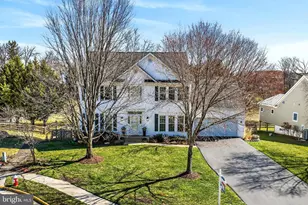 604 Elliot Dr, Purcellville, VA 20132 - Photo 1