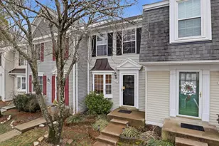 14 Marian Ct, Sterling, VA 20165 - Photo 1