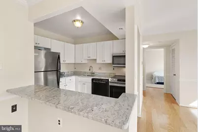 125 Clubhouse Drive SW #11, Leesburg, VA 20175 - Photo 12