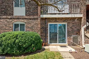 121 N Fillmore Ave, Sterling, VA 20164 - Photo 1