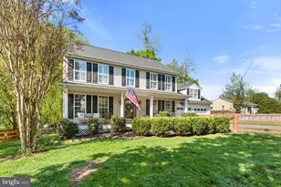 209 E A St, Purcellville, VA 20132 - Photo 1