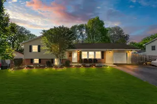 109 N Aspen Ave, Sterling, VA 20164 - Photo 1