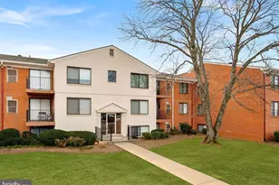 125 SW Clubhouse Dr SW, Leesburg, VA 20175 - Photo 1