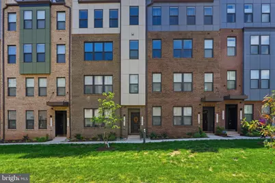 44617 Wolfhound Square, Ashburn, VA 20147 - Photo 1