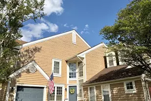 21186 Vineland Square, Ashburn, VA 20147 - Photo 1