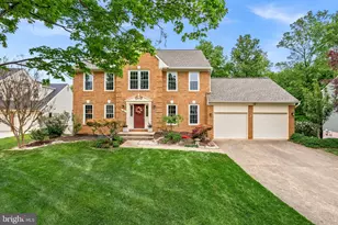 26 Griswold Ct, Sterling, VA 20165 - Photo 1
