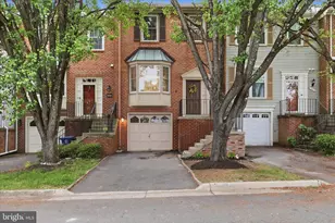 339 Davis Ave SW, Leesburg, VA 20175 - Photo 1