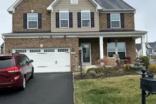 25067 Great Berkhamsted Dr, Aldie, VA 20105 - Photo 1