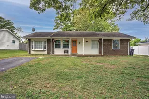 402 Williamsburg Rd, Sterling, VA 20164 - Photo 1