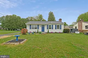 450 East E Street, Purcellville, VA 20132 - Photo 1