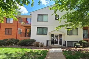 125 Clubhouse Dr SW, Leesburg, VA 20175 - Photo 1
