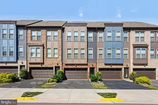 45359 Daveno Square, Sterling, VA 20164 - Photo 1
