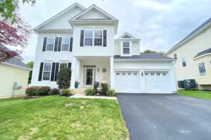35551 Sarasota St, Round Hill, VA 20141 - Photo 1