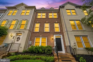175 Great Laurel Square SE, Leesburg, VA 20175 - Photo 1