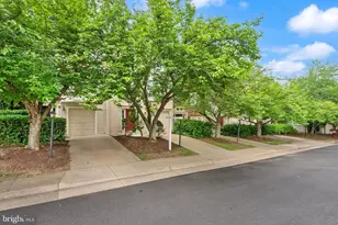 19907 Ridgecrest Square, Ashburn, VA 20147 - Photo 1