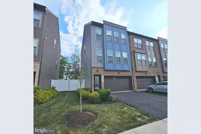 45387 Daveno Square, Sterling, VA 20164 - Photo 1