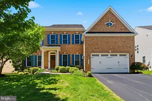 42414 Pine Forest Dr, Chantilly, VA 20152 - Photo 1