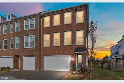 42304 Lancaster Woods Square, Chantilly, VA 20152 - Photo 1
