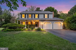1801 Lisa Gaye Dr, Sterling, VA 20164 - Photo 1