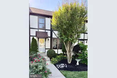 27 Lyndhurst Court, Sterling, VA 20165 - Photo 1