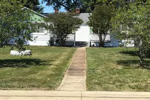 107 Washington St NE, Leesburg, VA 20176 - Photo 1