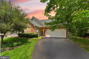 21004 Fowlers Mill Cir, Ashburn, VA 20147 - Photo 1