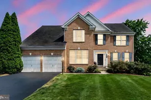43553 Dempsey Ln, Chantilly, VA 20152 - Photo 1