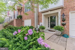 43125 Holtby Square, Chantilly, VA 20152 - Photo 1