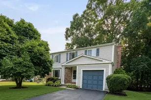 106 Yew Ct, Sterling, VA 20164 - Photo 1