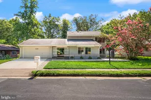 120 E Meadowland Ln E, Sterling, VA 20164 - Photo 1