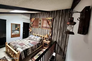 114 Cross Country Ln, Tannersville, PA 18372 - Photo 16