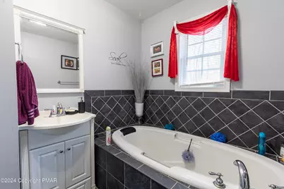  78 Sheffick Drive, Gouldsboro, PA 18424 - Photo 10