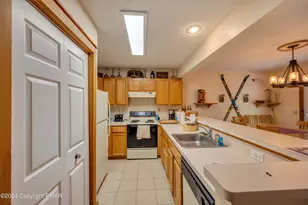 472 Spruce Dr, Tannersville, PA 18372 - Photo 8