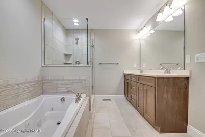  264 Keswick Drive, Blakeslee, PA 18610 - Photo 18