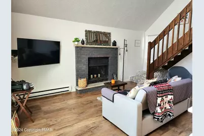  488 Country Place Drive, Tobyhanna, PA 18466 - Photo 14