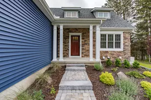 210 Canterbury Cir, Blakeslee, PA 18610 - Photo 2