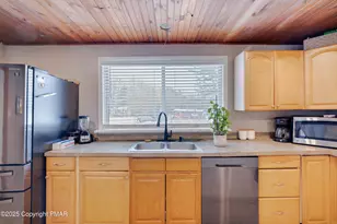 349 Carlton Rd, Mount Pocono, PA 18344 - Photo 12