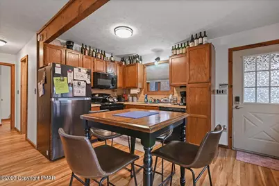  250 Brentwood Drive, Bushkill, PA 18324 - Photo 6