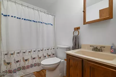  250 Brentwood Drive, Bushkill, PA 18324 - Photo 16