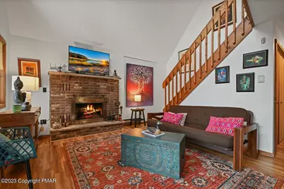  250 Brentwood Drive, Bushkill, PA 18324 - Photo 4