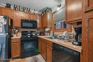 250 Brentwood Dr, Bushkill, PA 18324 - Photo 14