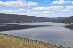 16 Delaware Dr, Hazleton, PA 18202 - Photo 10