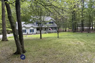 476 Sassafrass Way, Stroudsburg, PA 18360 - Photo 2