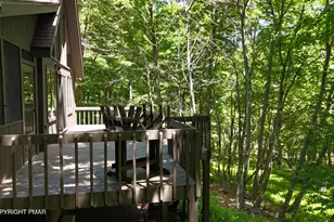 113 Mountainside Dr, Gouldsboro, PA 18424 - Photo 14