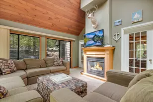 146 Cove Point Cir, Lakeville, PA 18438 - Photo 14