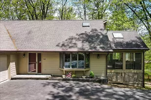 146 Cove Point Cir, Lakeville, PA 18438 - Photo 80