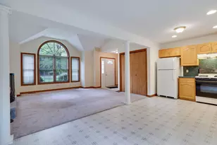 426 Tranquility Ct, Long Pond, PA 18334 - Photo 2