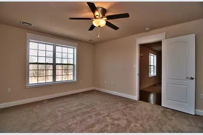  411 Pierce Lane, East Stroudsburg, PA 18301 - Photo 8