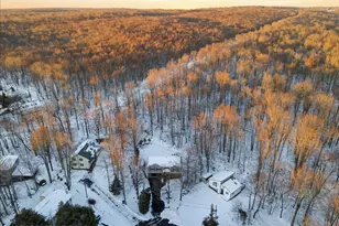 7086 Boulder Ct, Tobyhanna, PA 18466 - Photo 2